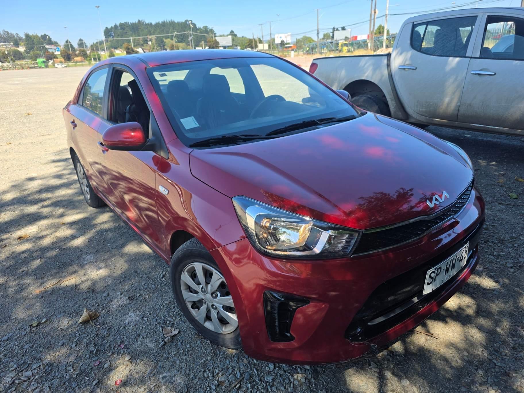 Automovil Kia Soluto