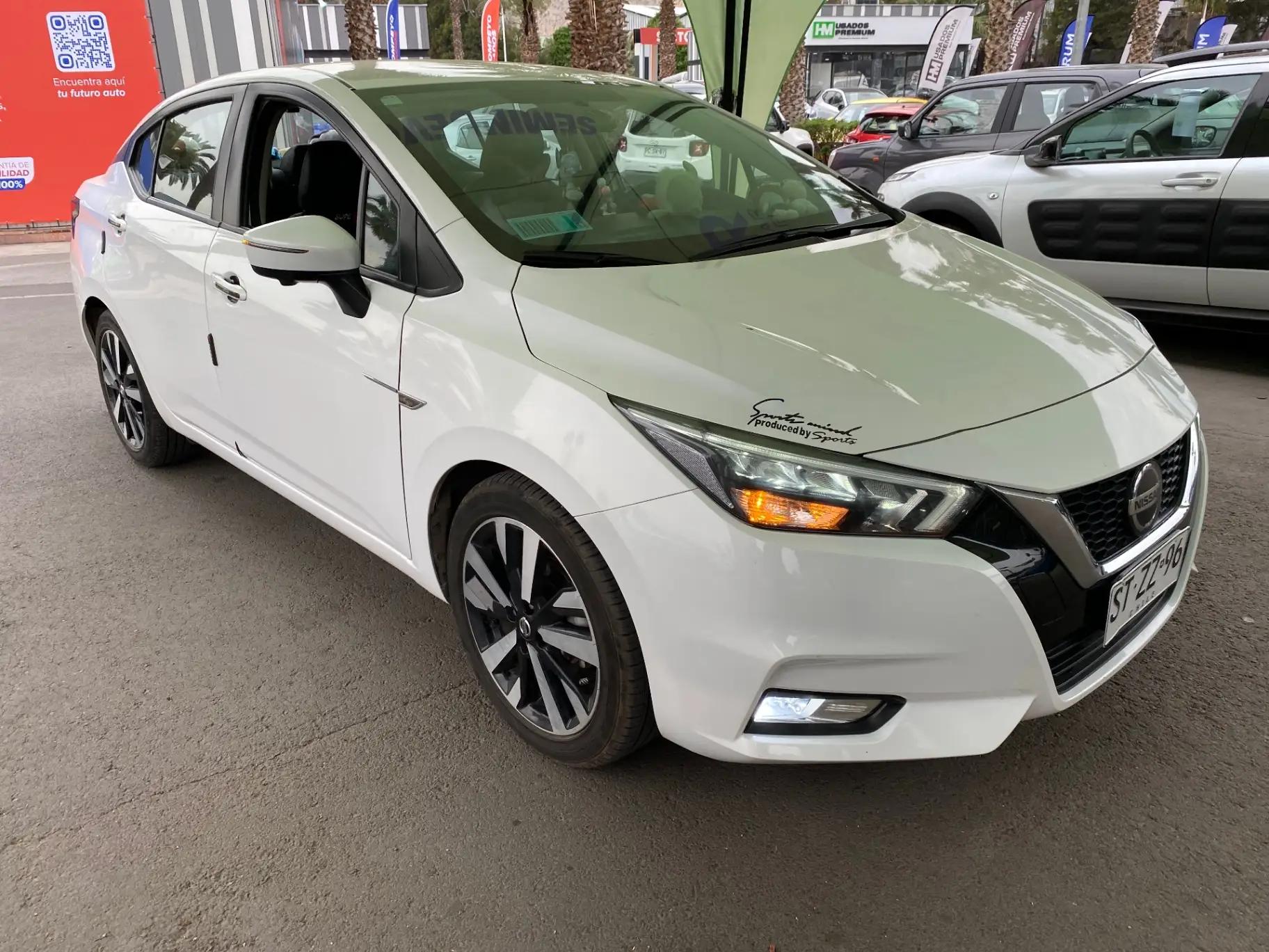 Automovil Nissan Versa