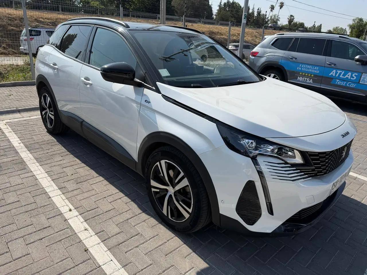 Station Wagon Peugeot 3008