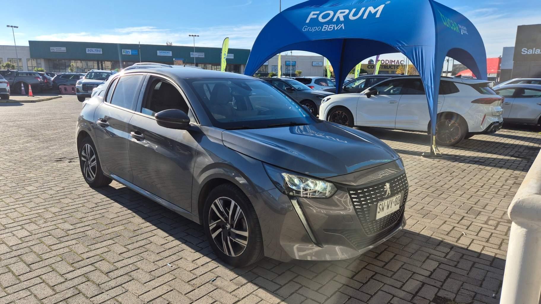 Automovil Peugeot 208