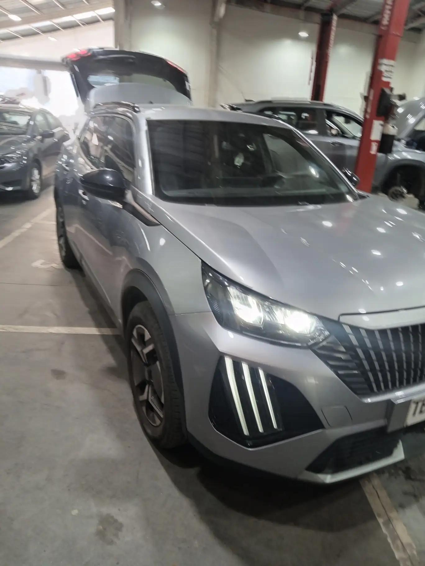 Station Wagon Peugeot 2008
