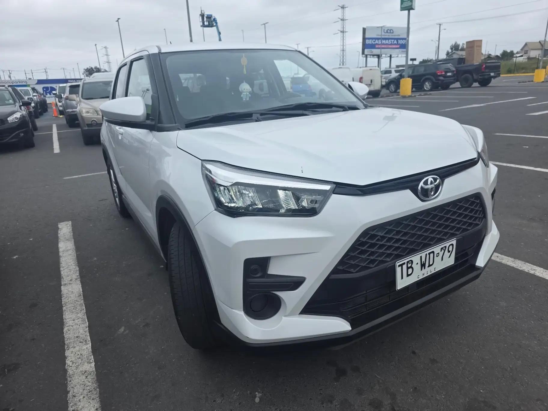 Station Wagon Toyota Raize