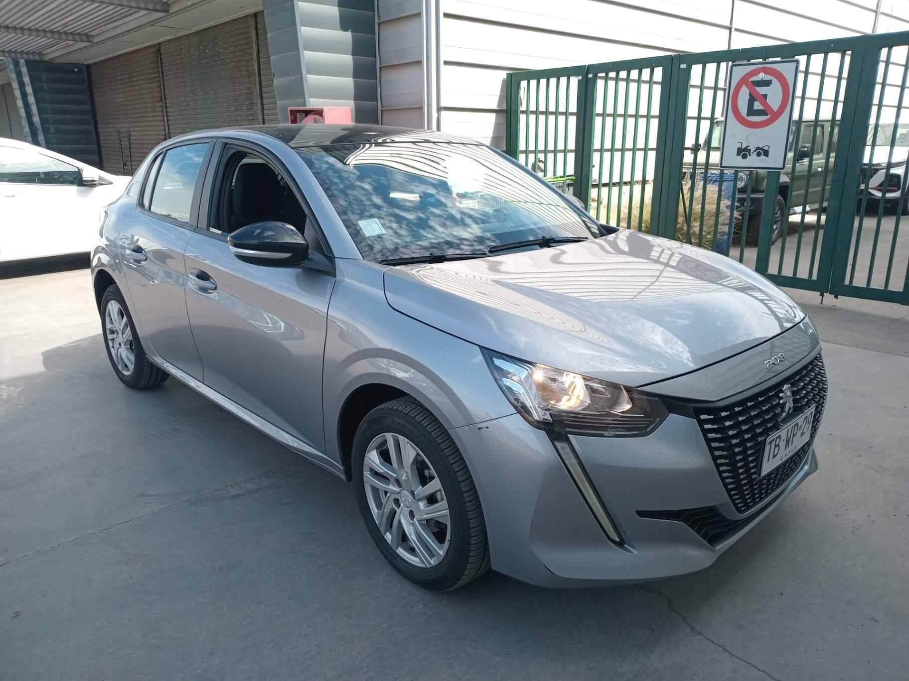 Automovil Peugeot 208