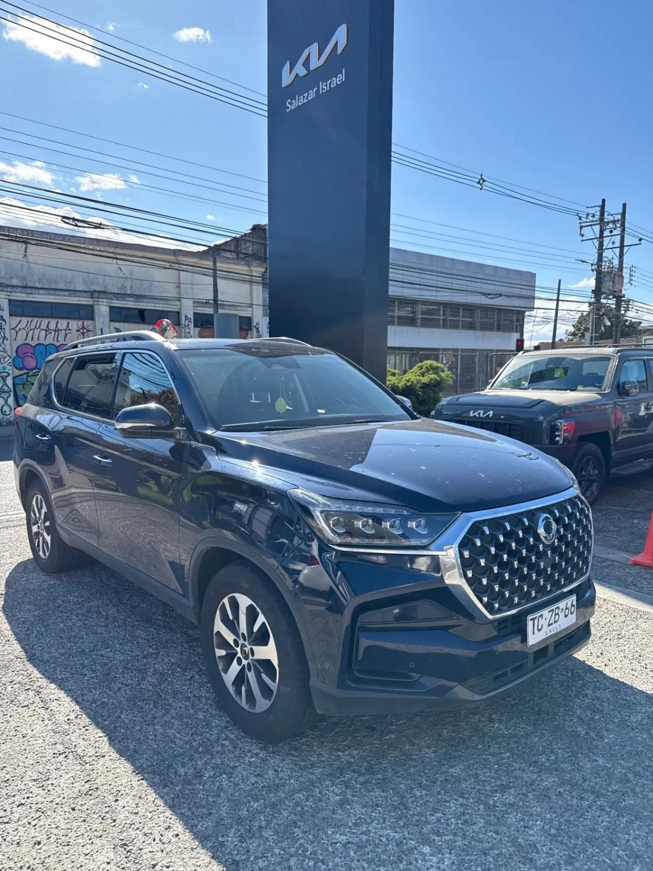 Station Wagon Ssangyong New Rexton