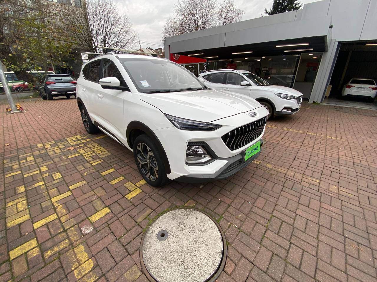 Suv Jac Js8