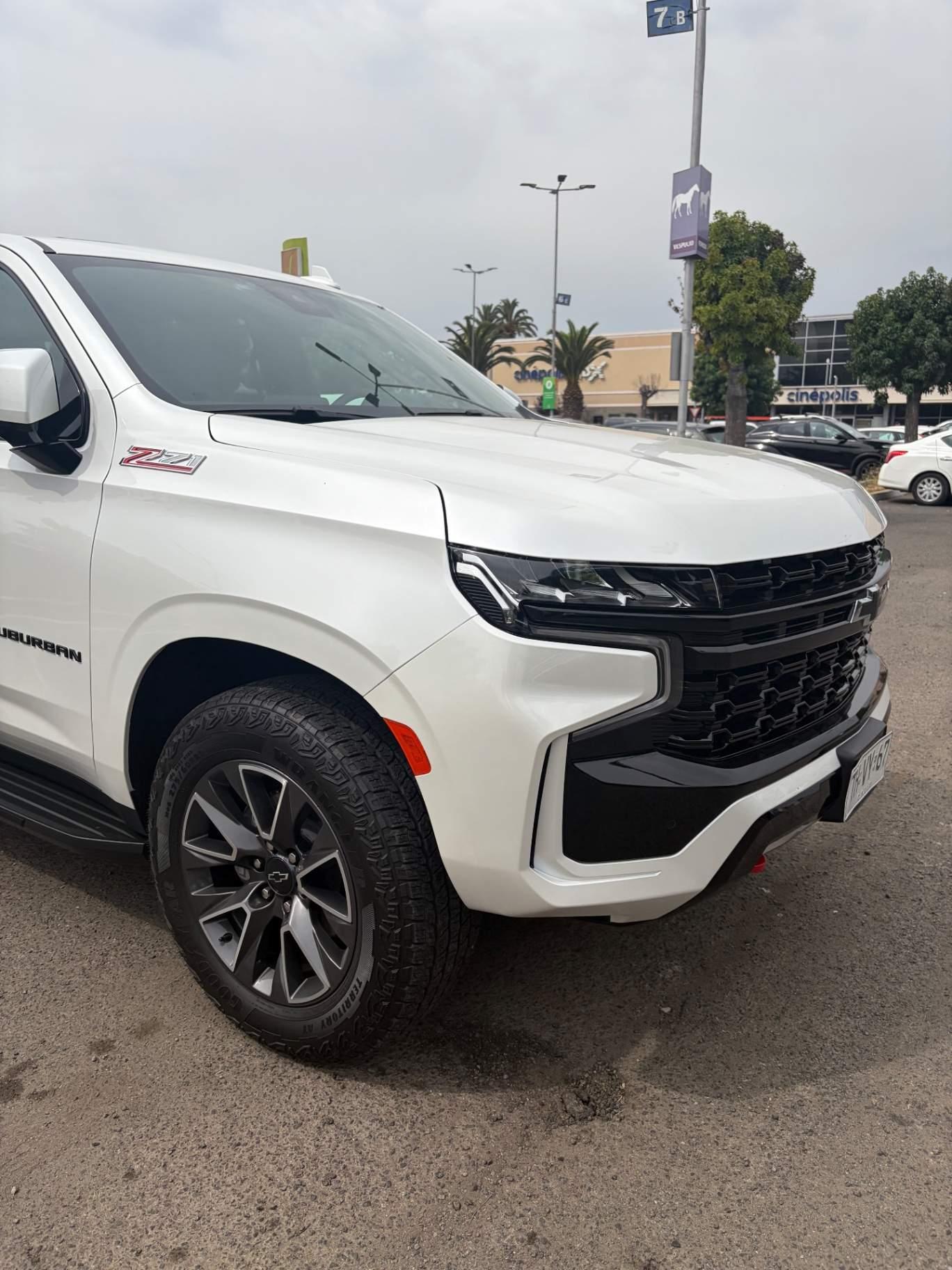 Station Wagon Chevrolet Suburban