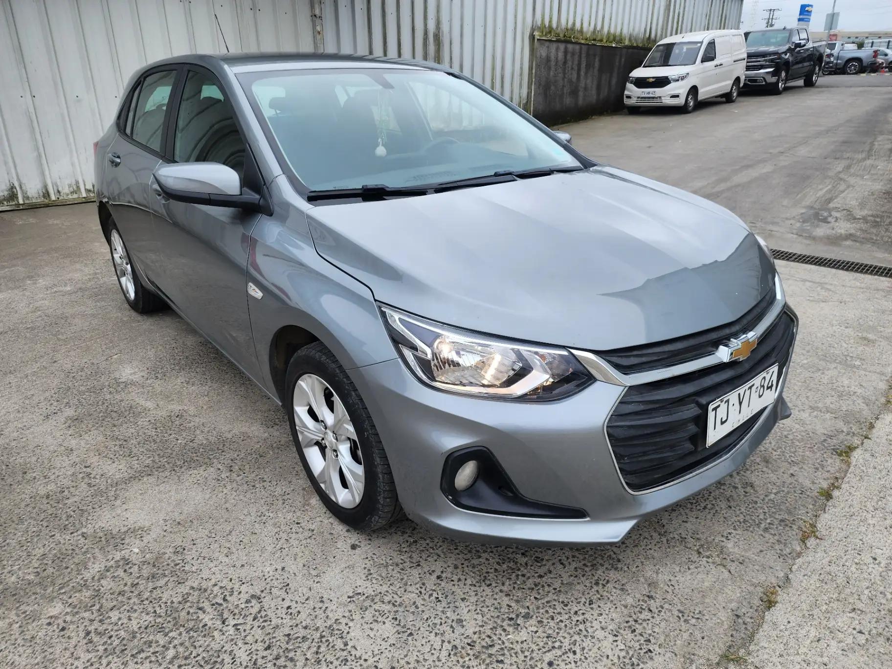 Automovil Chevrolet Onix Hb