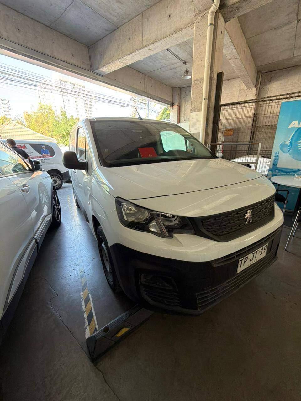 Furgon Peugeot Partner