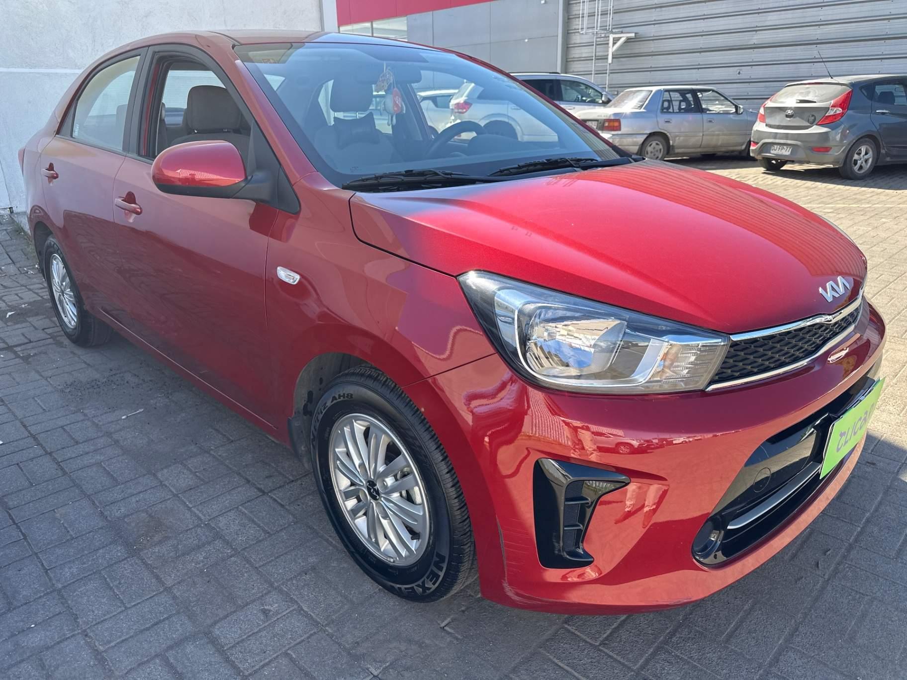 Automovil Kia Soluto