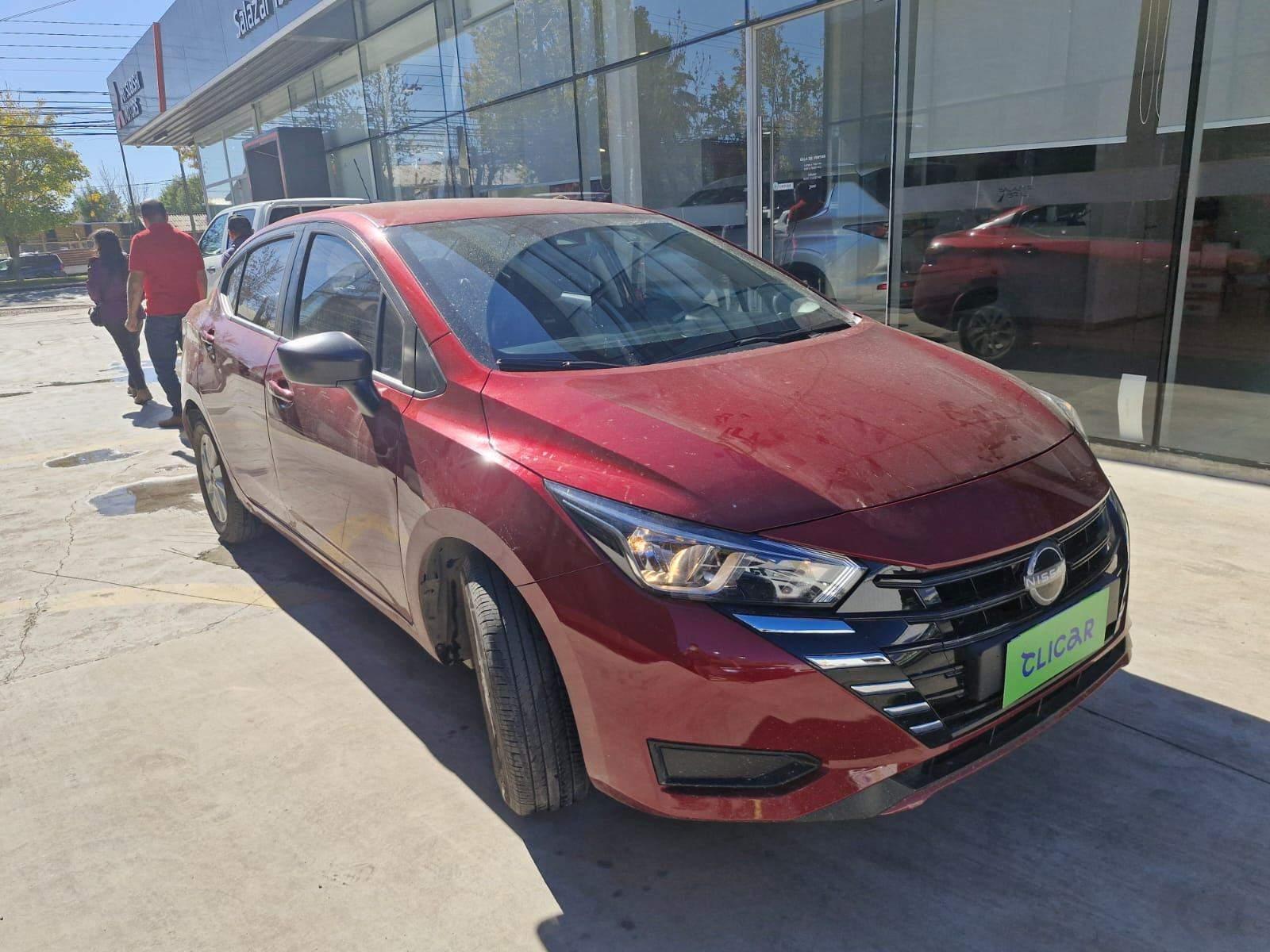 Automovil Nissan New Versa