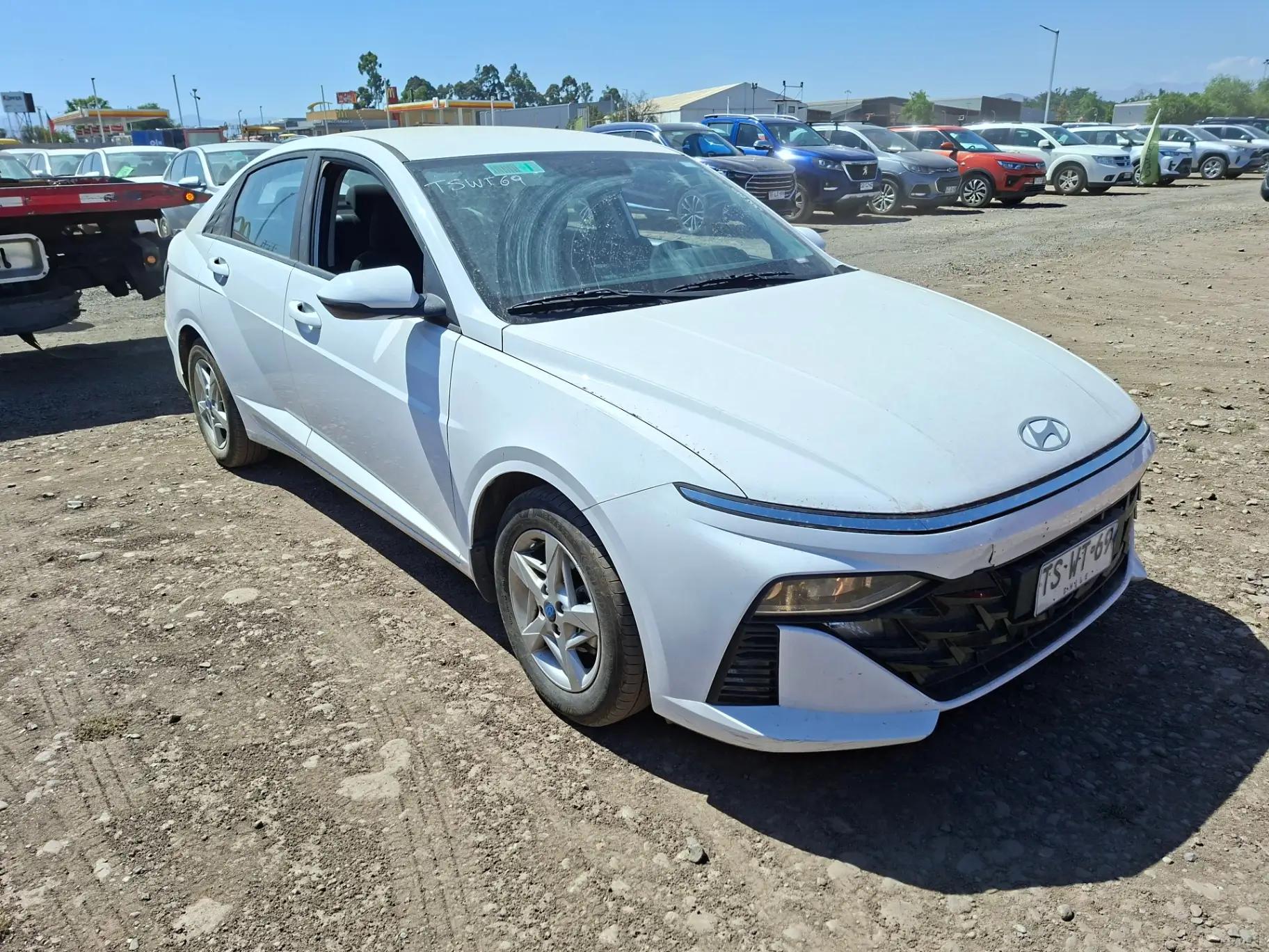 Automovil Hyundai Accent