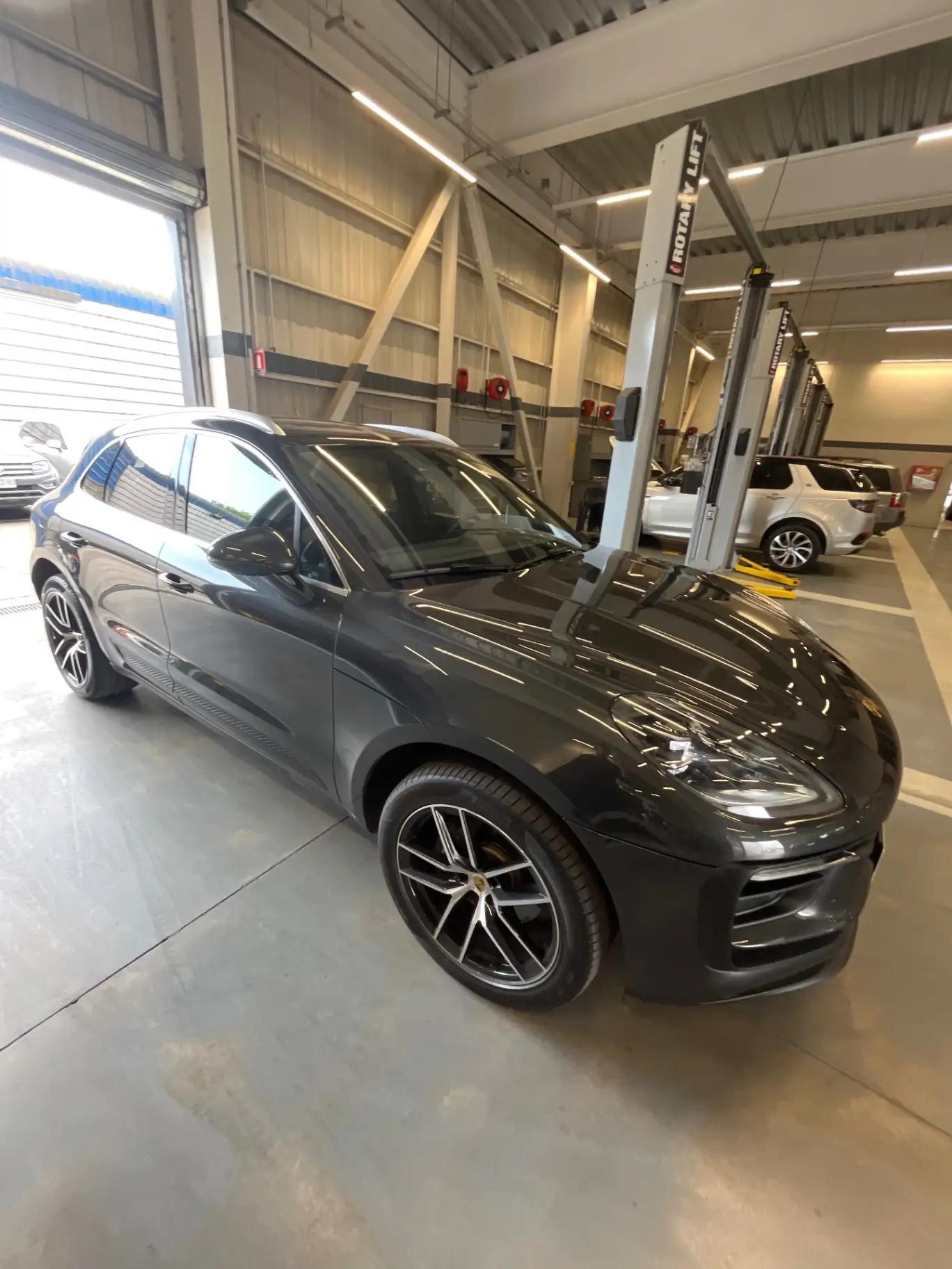 Station Wagon Porsche Macan