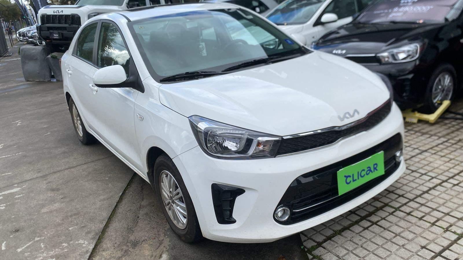 Automovil Kia Soluto