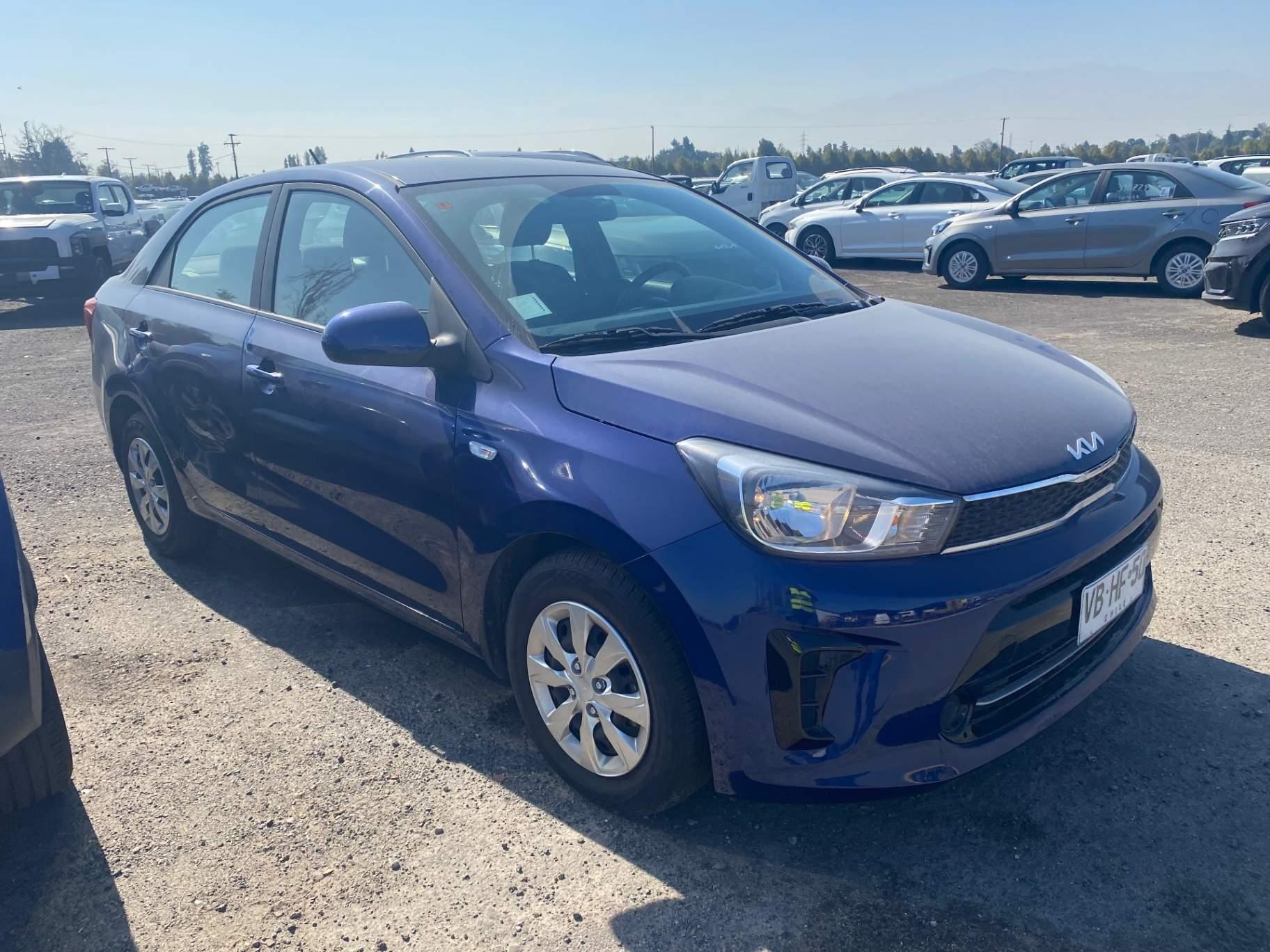Automovil Kia Soluto