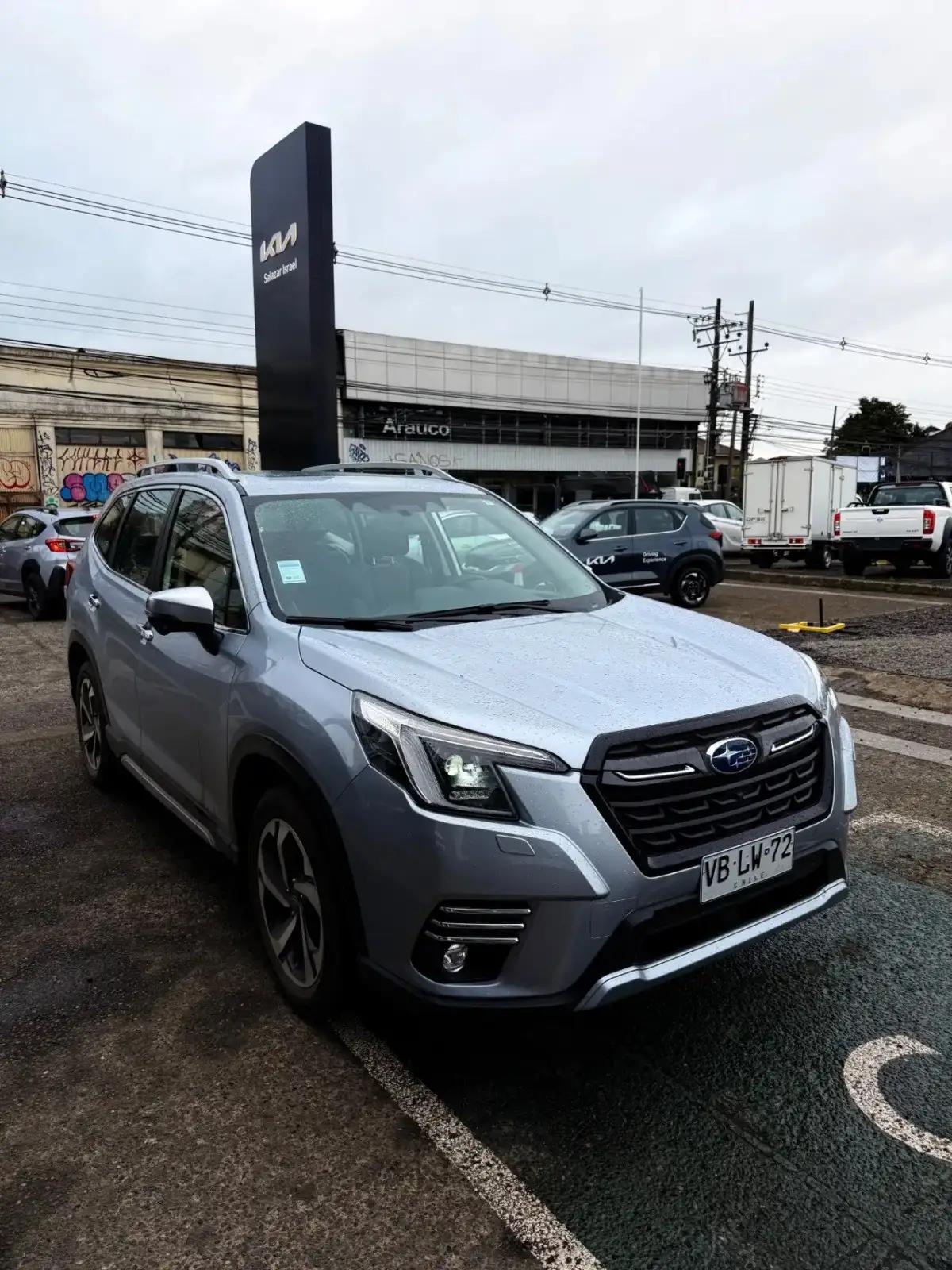 Station Wagon Subaru Forester