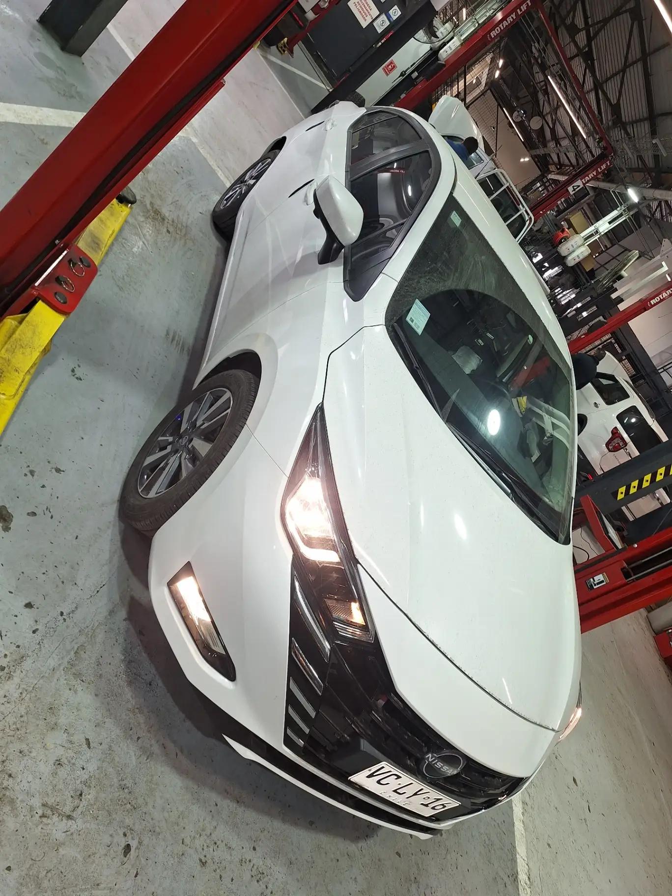 Automovil Nissan Versa