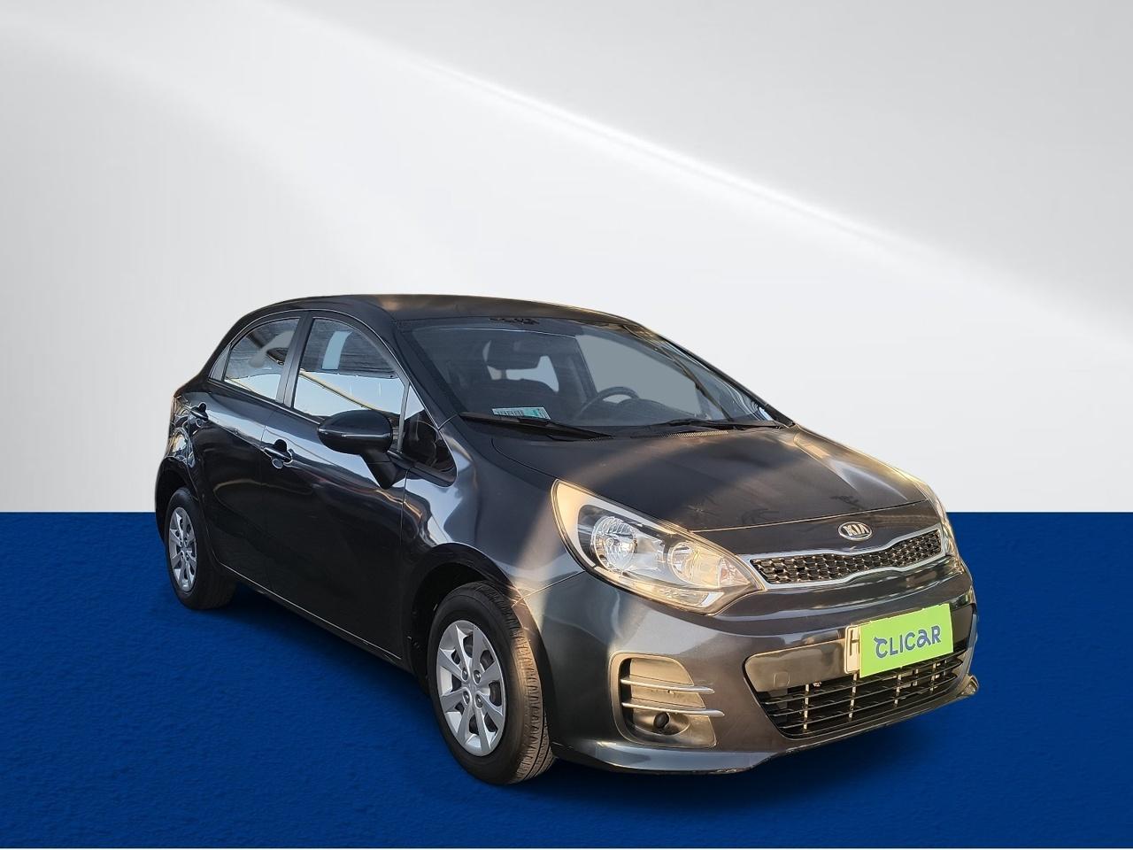 Automovil Kia Rio 5