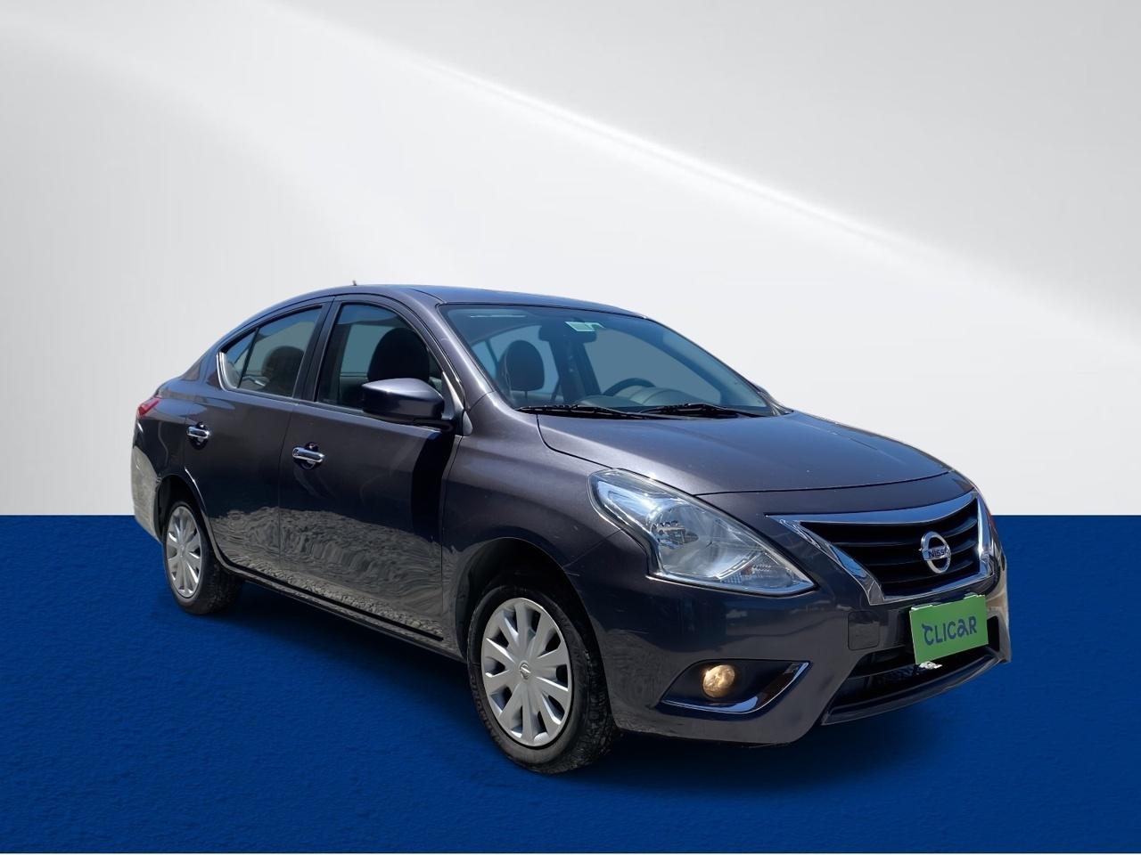 Automovil Nissan Versa