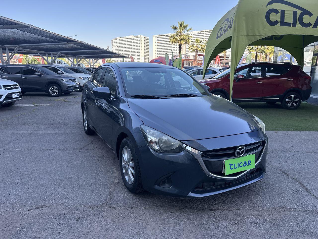 Automovil Mazda 2