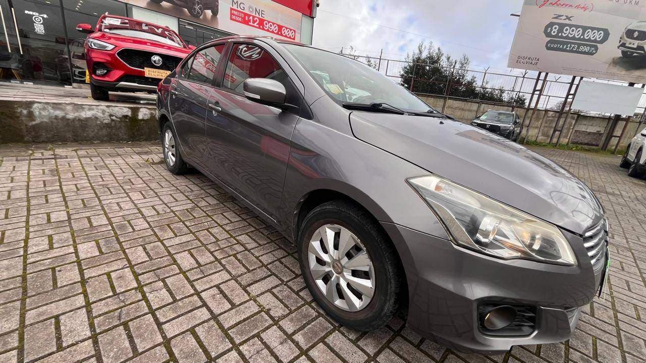 Automovil Suzuki Ciaz