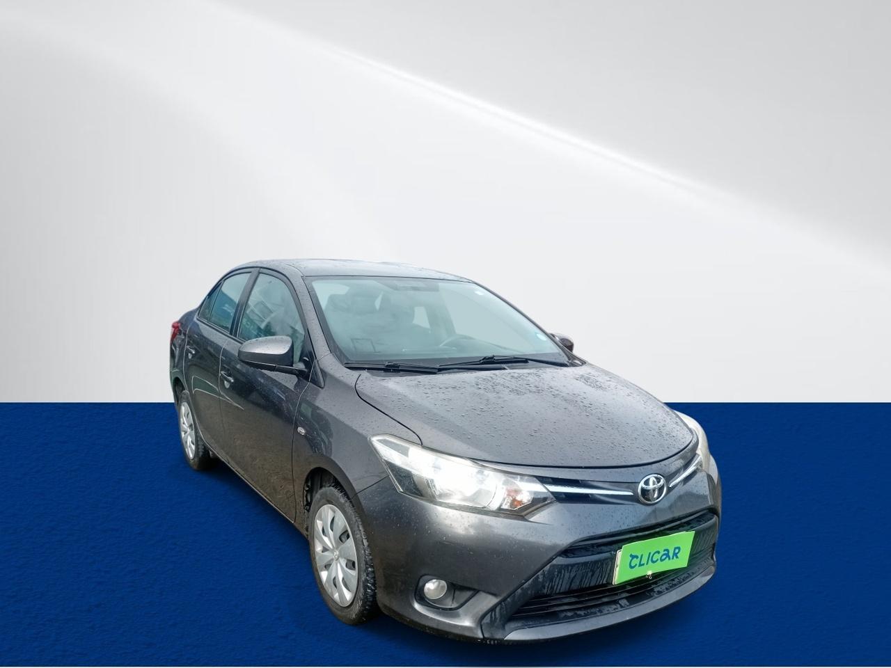 Automovil Toyota Yaris