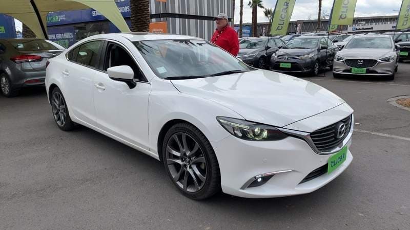 Automovil Mazda 6