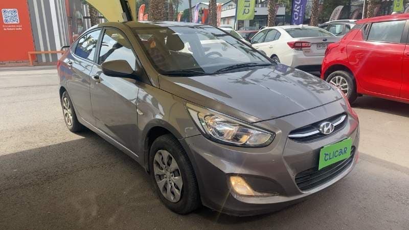 Automovil Hyundai Accent