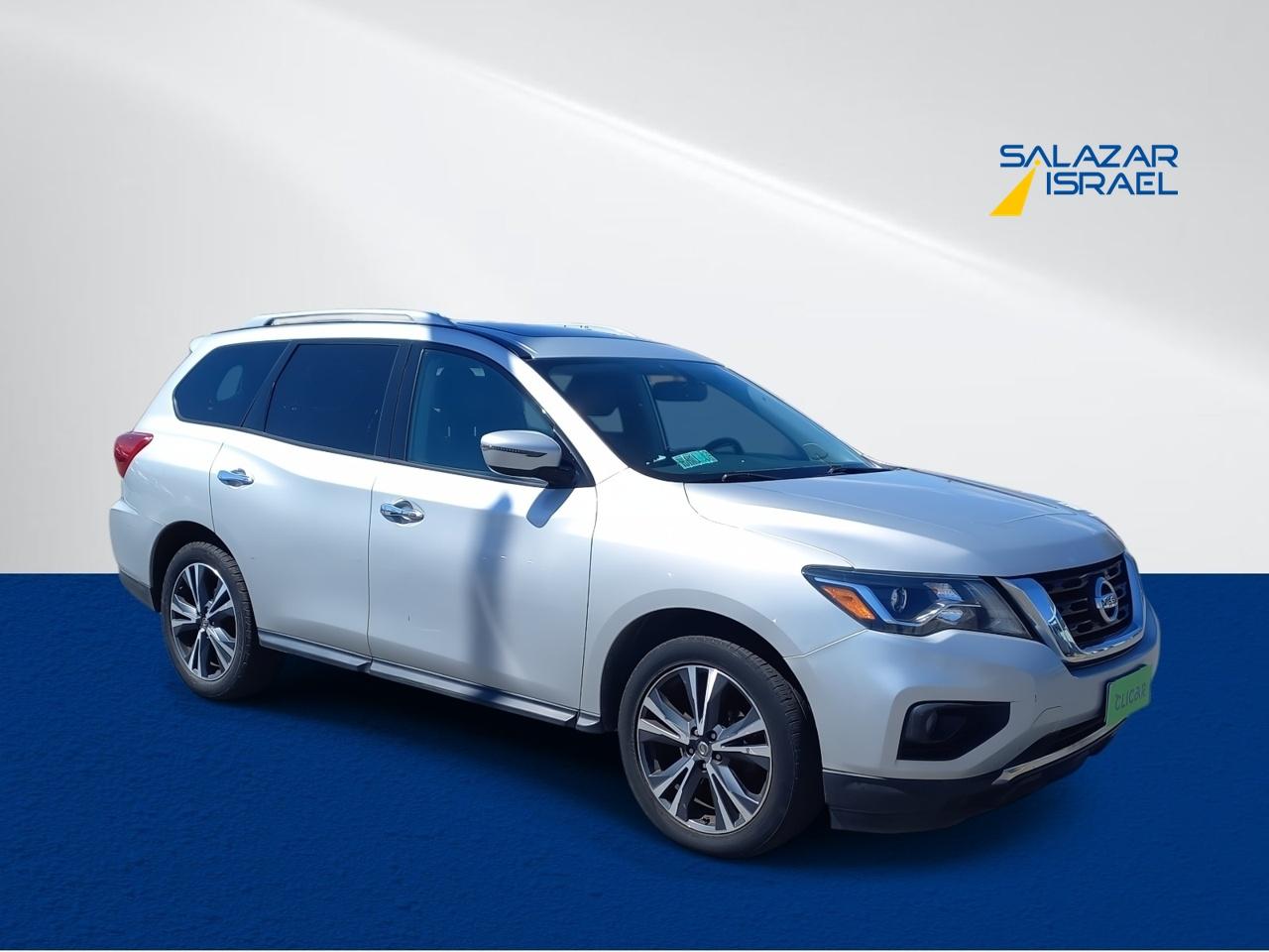 Station Wagon Nissan Pathfinder