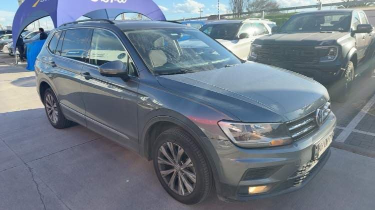 Station Wagon Volkswagen Tiguan