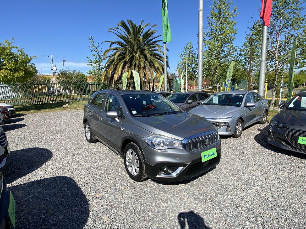 Station Wagon Suzuki S-cross