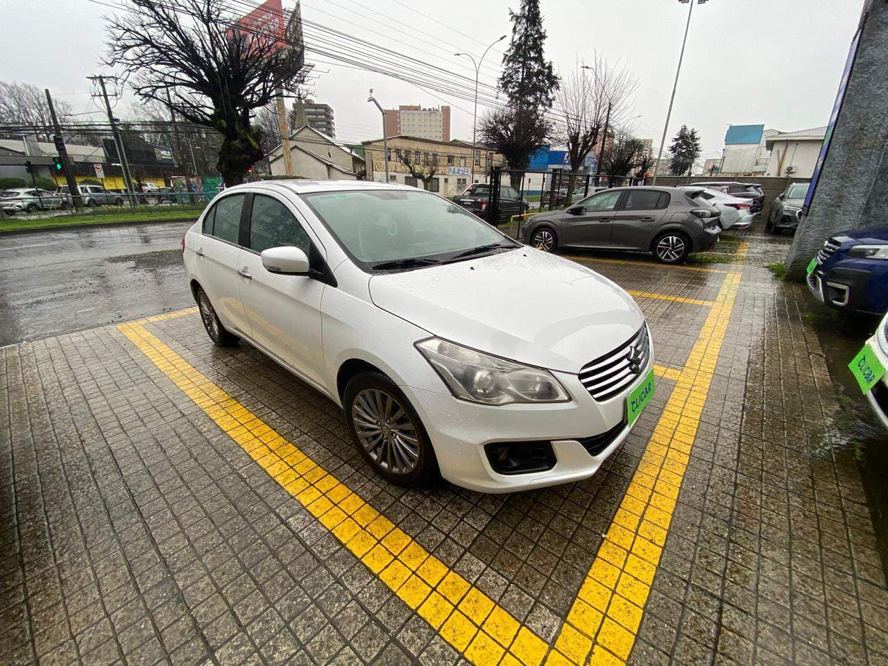Automovil Suzuki Ciaz