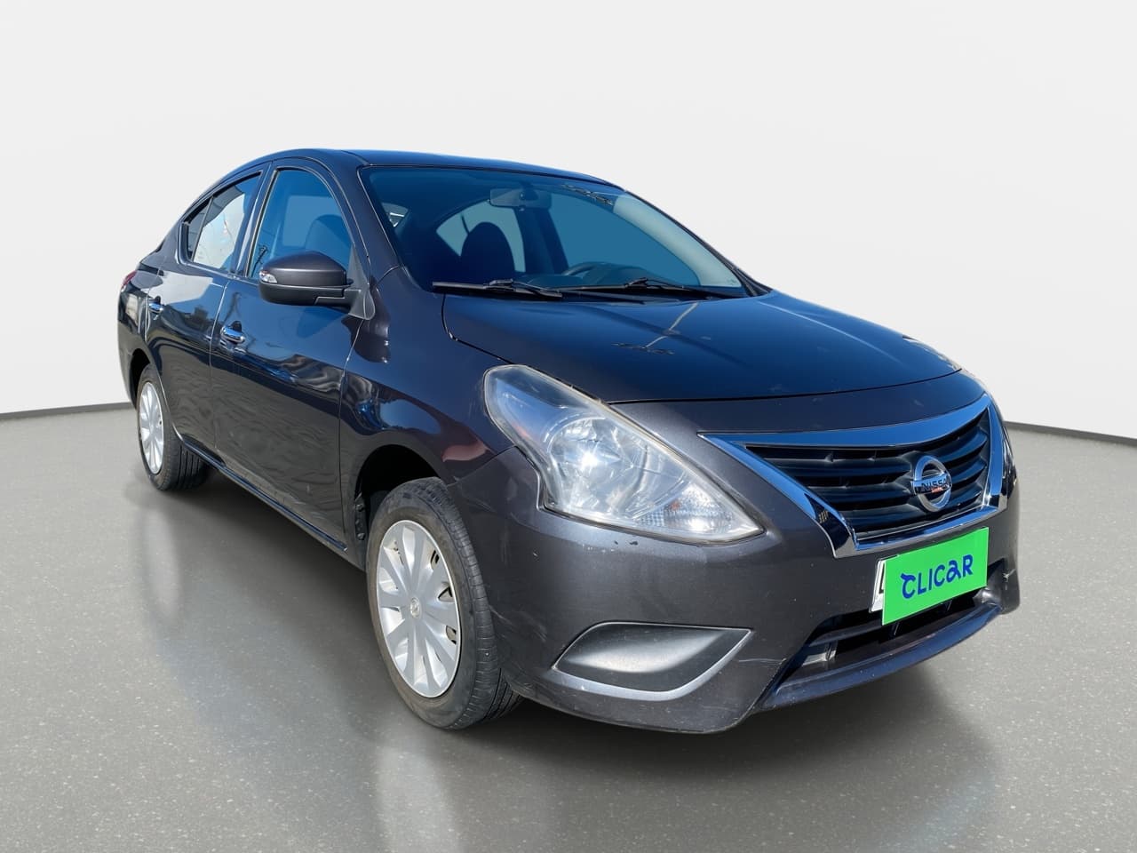 Automovil Nissan Versa