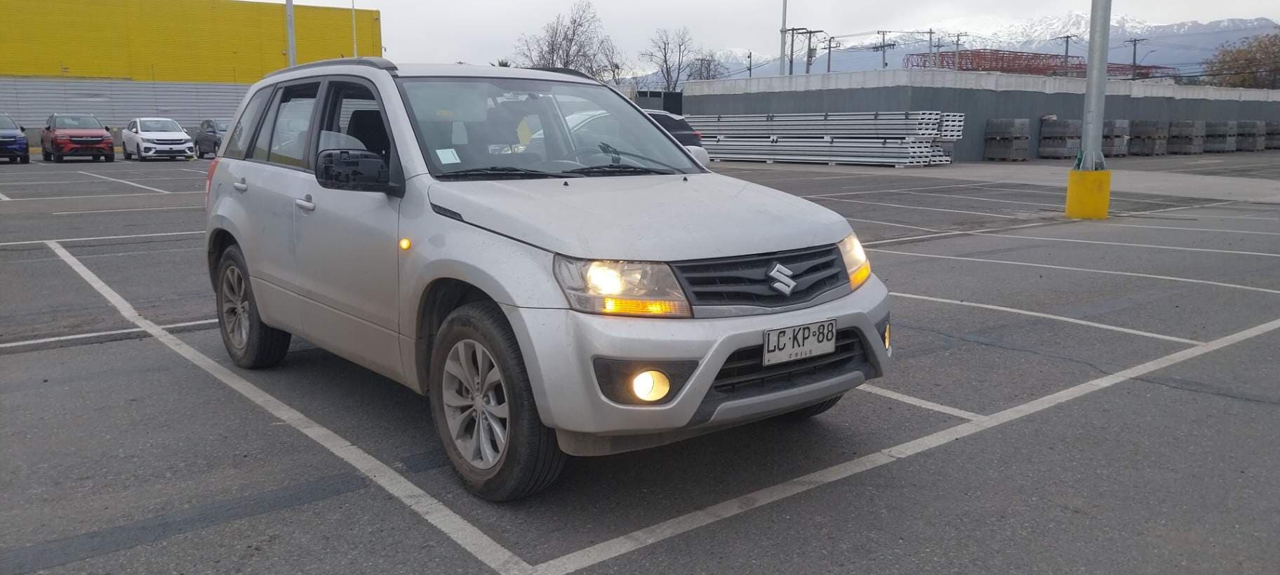 Suv Suzuki Grand Nomade