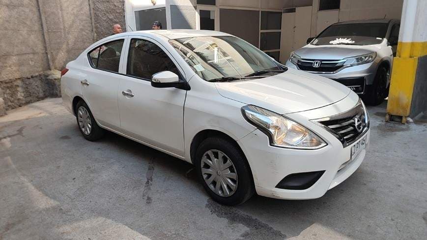 Sedan Nissan Versa