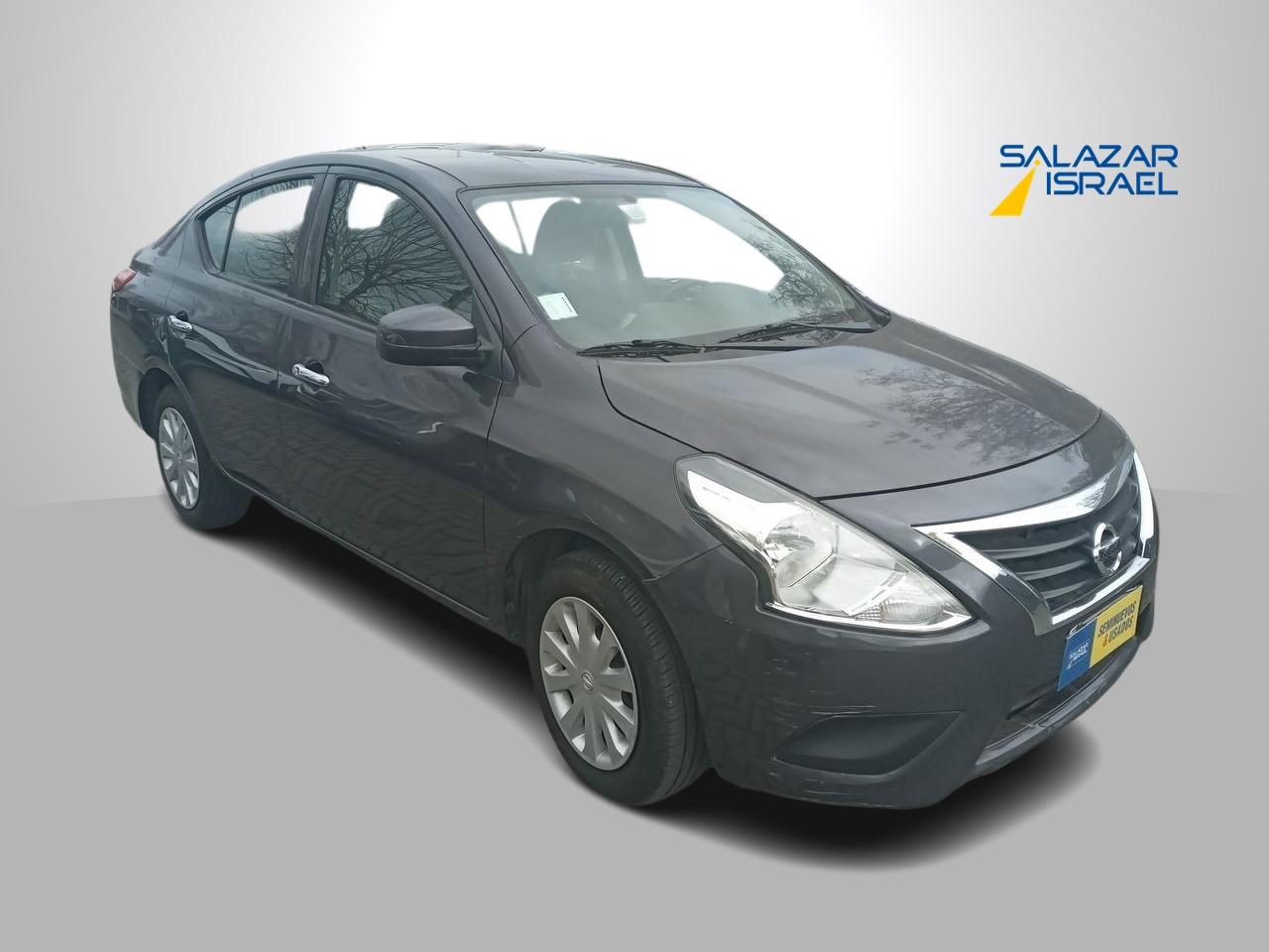 Automovil Nissan Versa