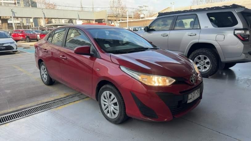 Automovil Toyota Yaris