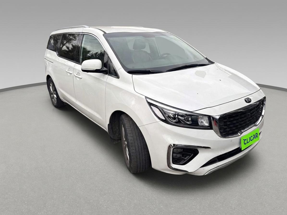 Station Wagon Kia Grand Carnival