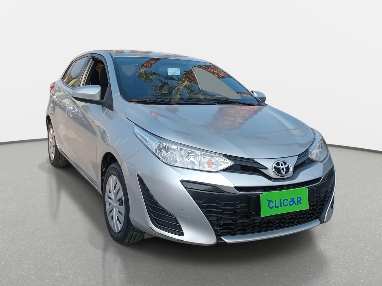 Hatchback Toyota Yaris