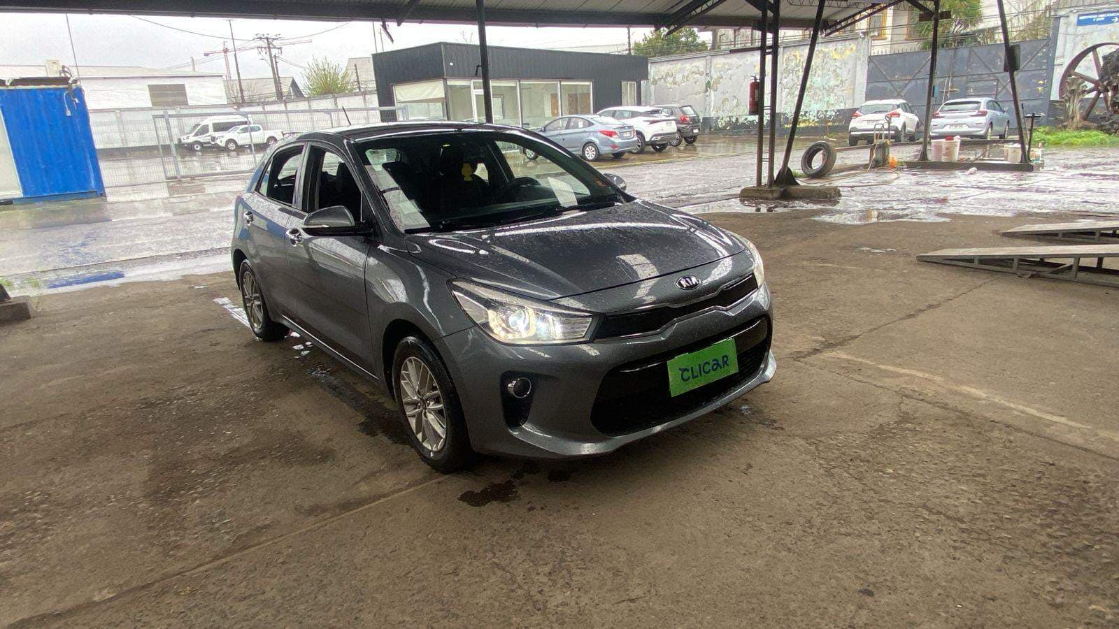 Hatchback Kia Rio 5