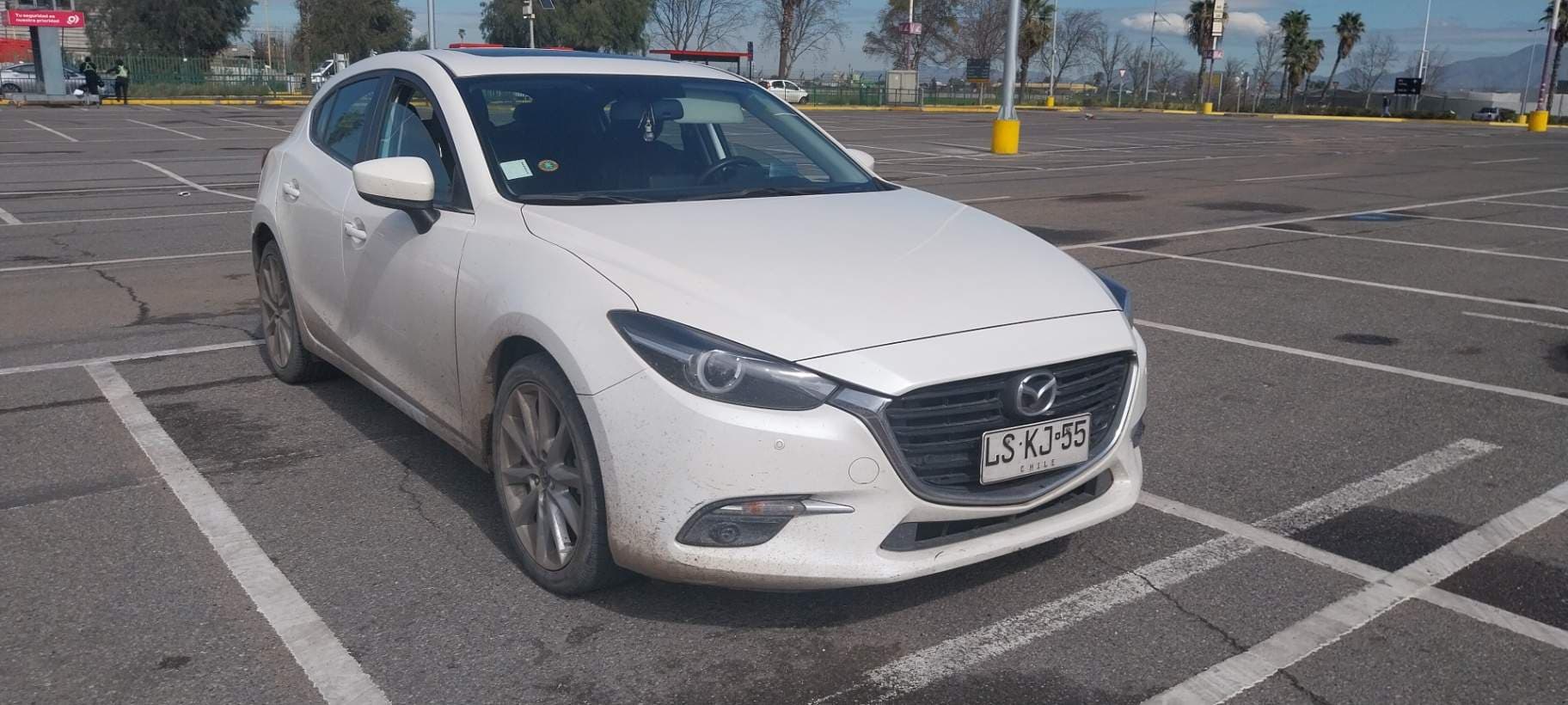 Automovil Mazda 3