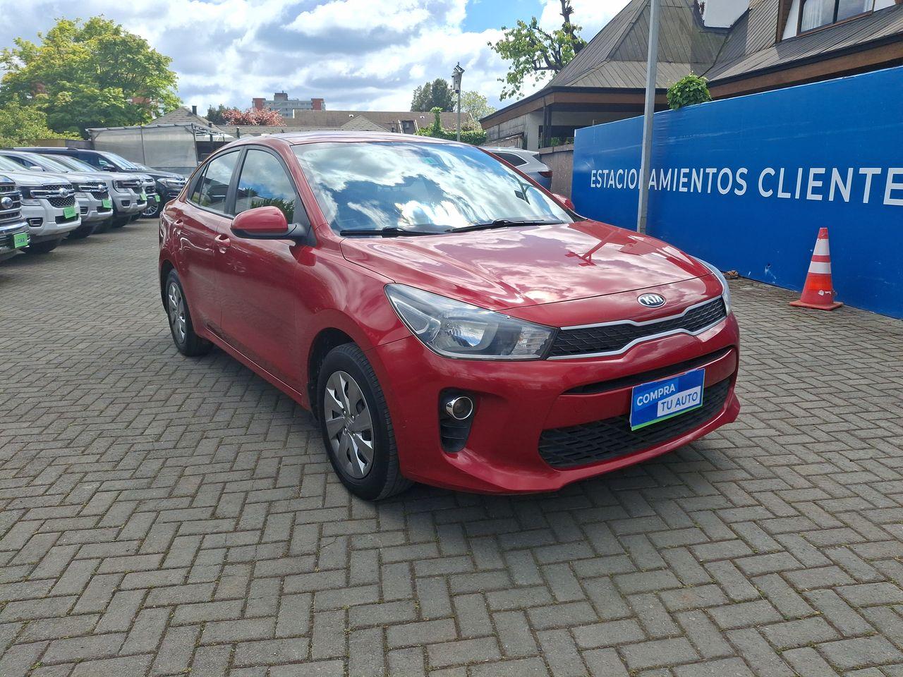Automovil Kia Rio 4