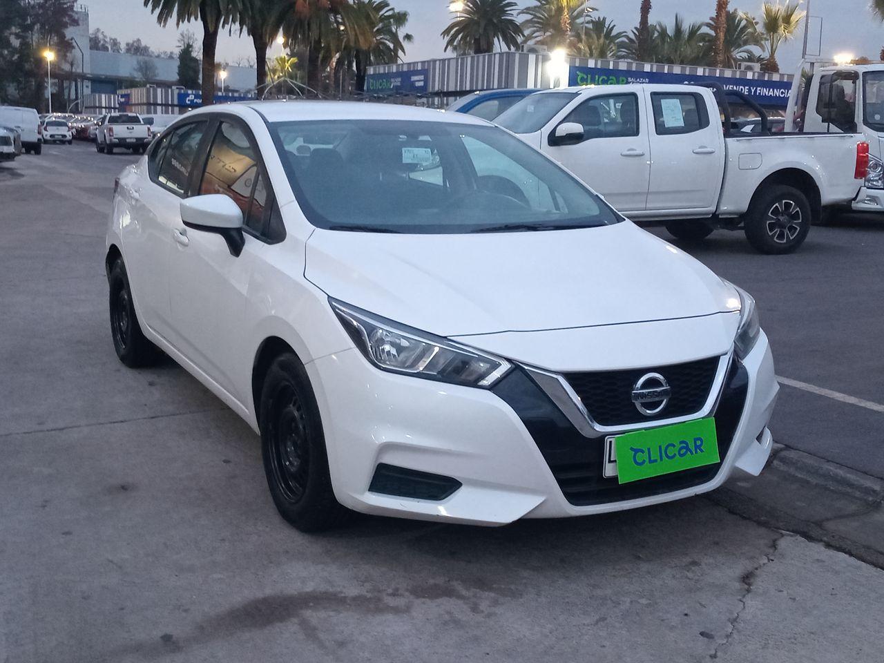Automovil Nissan Versa