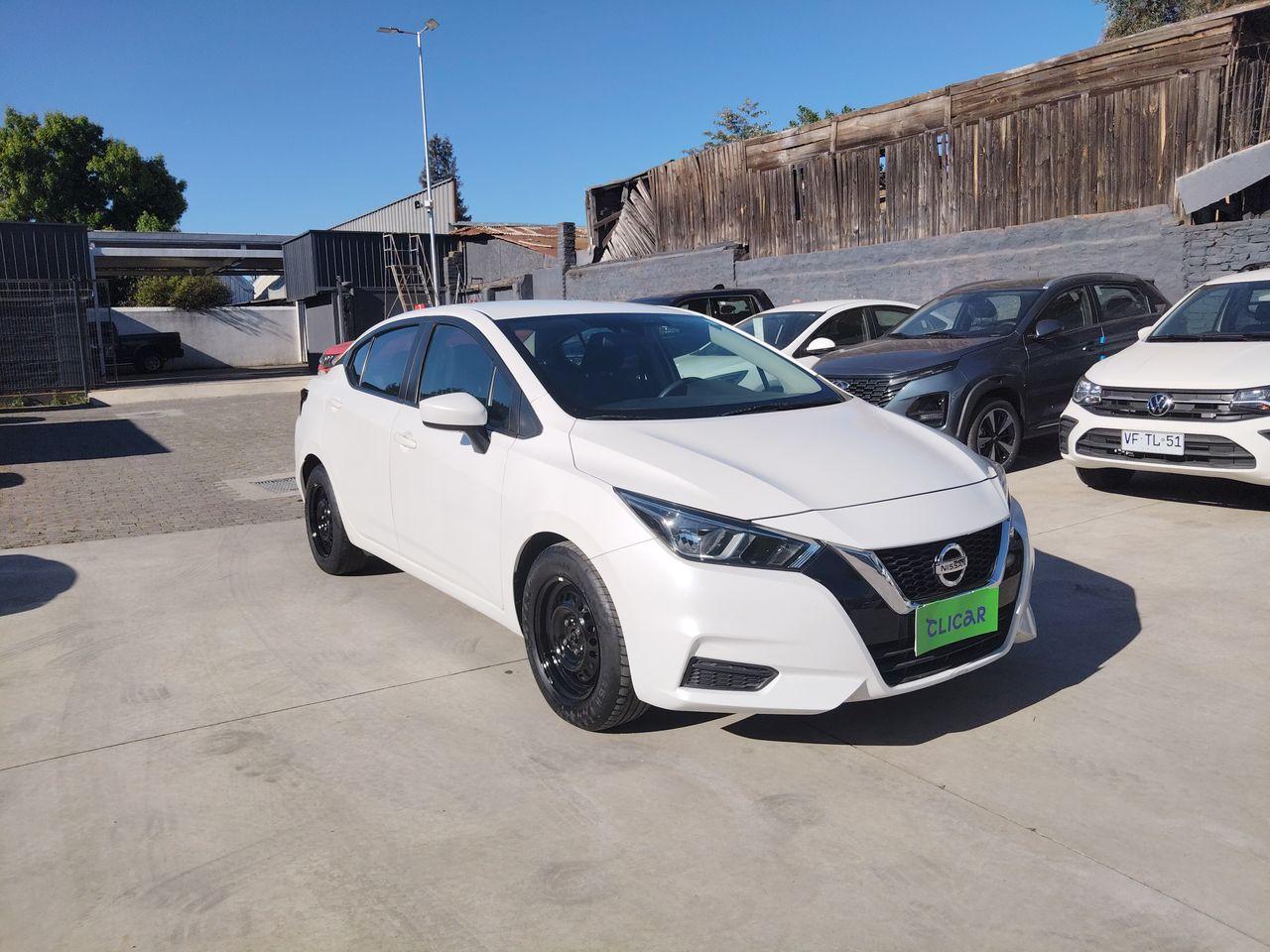 Automovil Nissan Versa