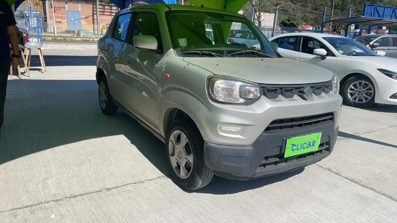 Automovil Suzuki Spresso