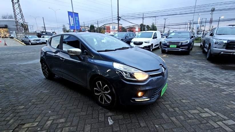 Automovil Renault Clio