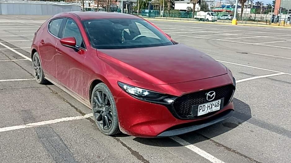 Automovil Mazda 3
