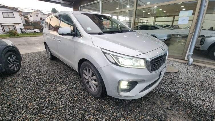 Suv Kia Grand Carnival