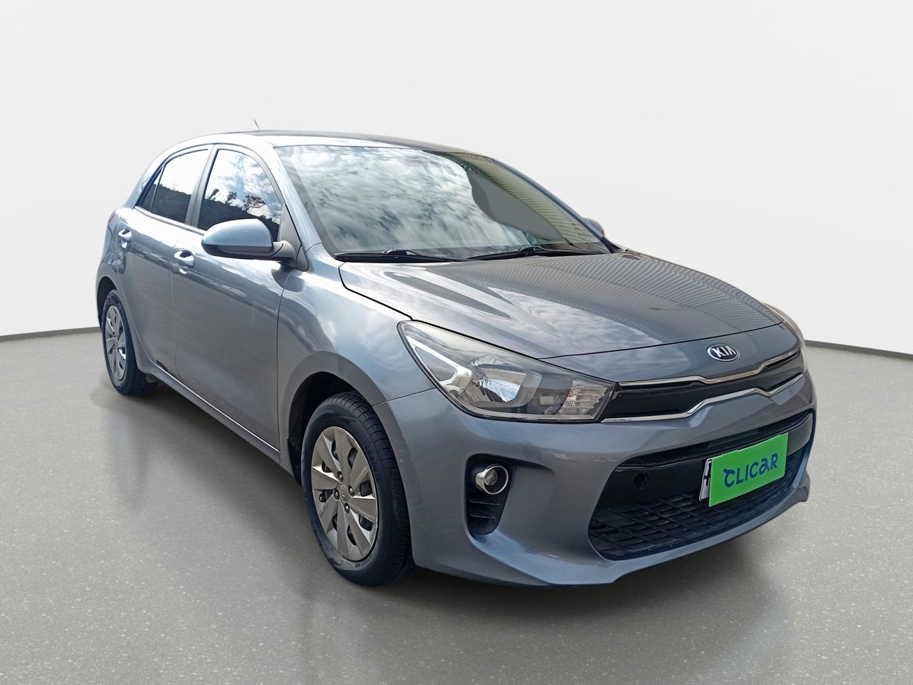 Automovil Kia Rio 5