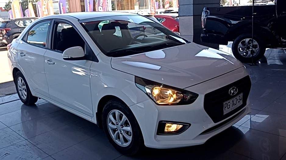 Automovil Hyundai Verna