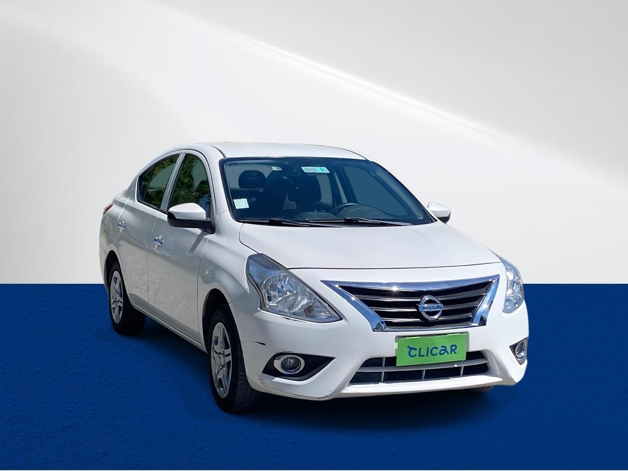 Automovil Nissan Versa